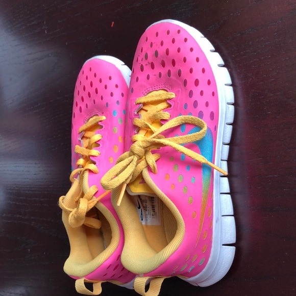 Nike sport shoes - Picture 2 of 4